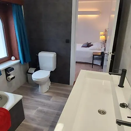 La Cascada Hotel *